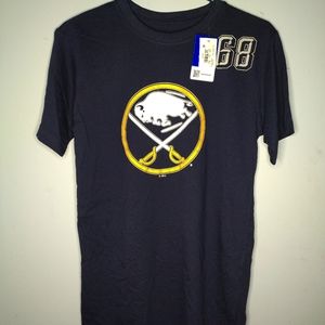 Selling used clothes.
